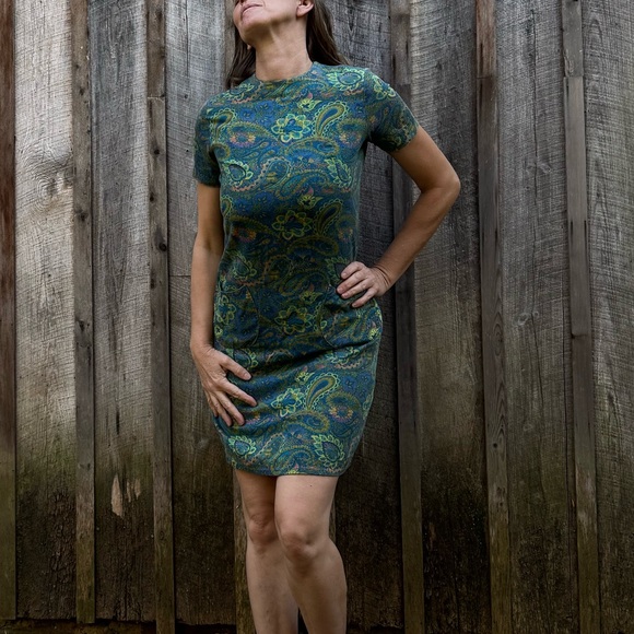 Vintage Paisley Print Green Dress - Picture 2 of 11